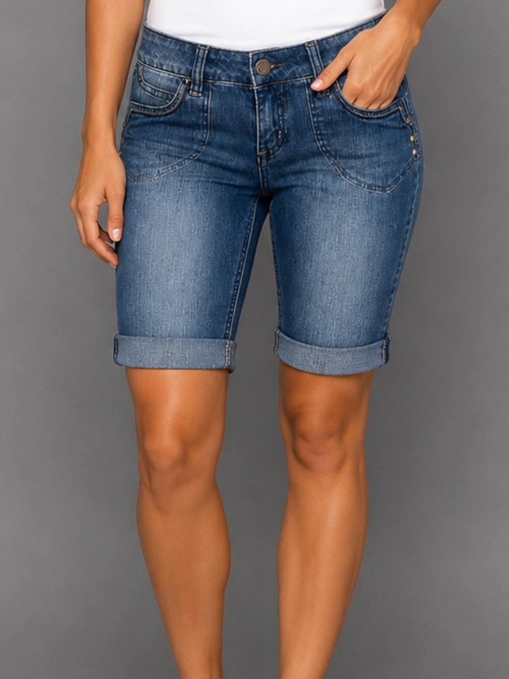 Bongo Women’s Size 5 Denim Bermuda Shorts Stretch Cuffed Blue Jean Shorts